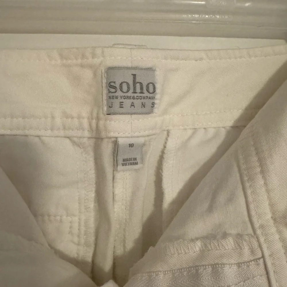 New York & Company Cream Bermuda Shorts Tailored Cotton Blend